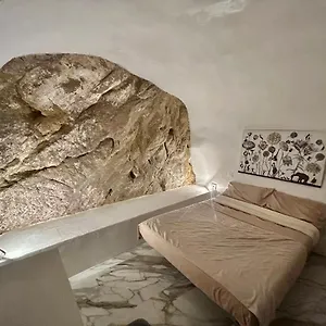 Cave House Menton